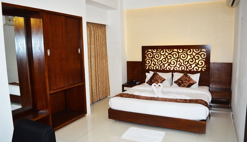 Deluxe Suite