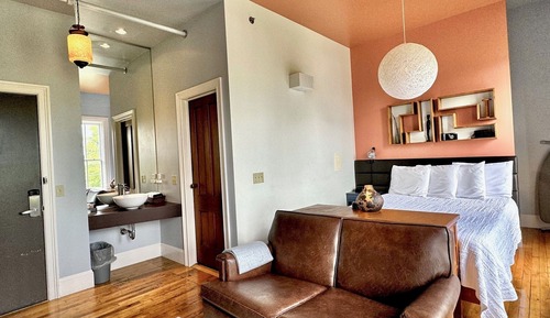 Deluxe Double Room, 1 Queen Bed, City View