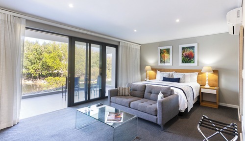 One bedroom Suite with Lake View