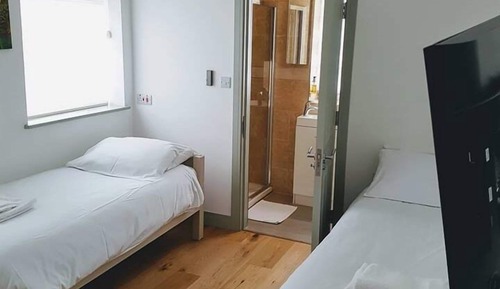 Twin Room, Ensuite