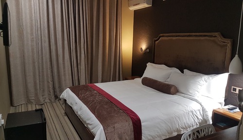 Deluxe Suite, 1 King Bed