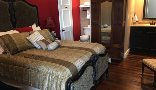 Deluxe Room, 1 Queen Bed