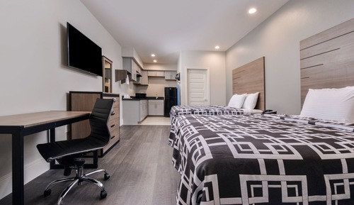Standard Room, 2 Queen Beds, Smoking, Kitchenette