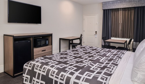 Standard Room, Non Smoking, Kitchenette (Accessible)