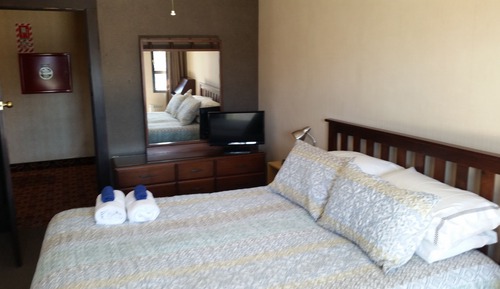 Queen Ensuite Room with Balcony