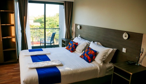 Deluxe Double Room, 1 King Bed, Terrace
