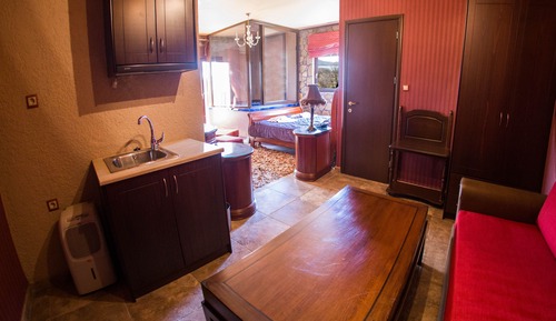 Suite, Jetted Tub, Lake View