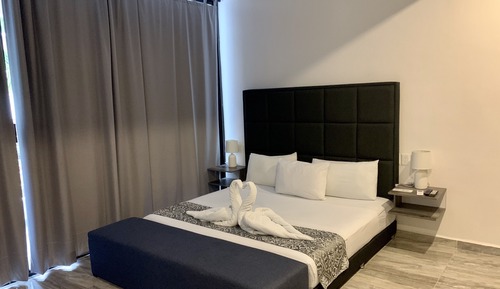 Luxury Suite, 1 King Bed with Sofa bed, Balcony, City View