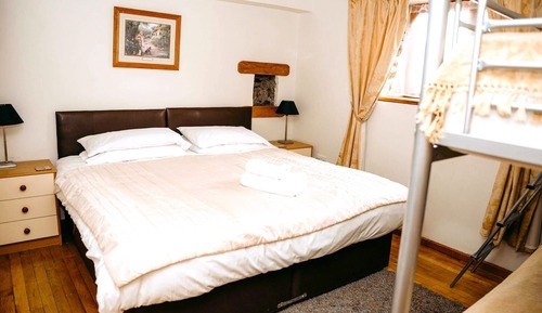 Superior Cottage, Accessible, Ensuite (The Stables)