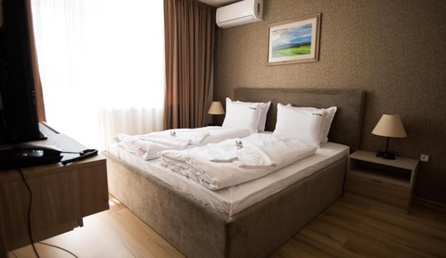 Apartment, Multiple Beds