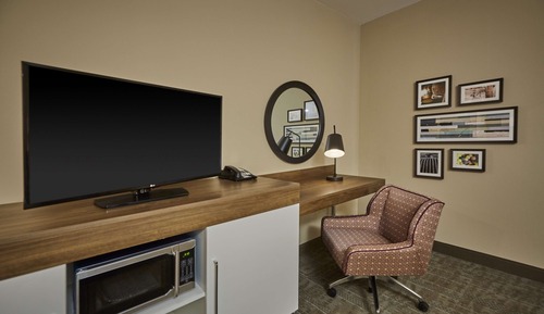 Room, 2 Queen Beds, Accessible (Mobility & Hearing, Roll-in Shower)