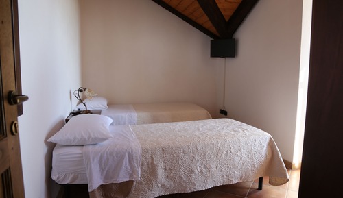 Double Room, 2 Twin Beds, Mountain View