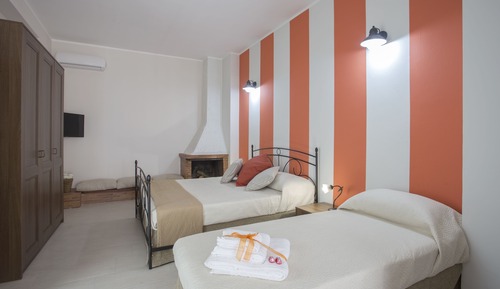 Comfort Room, City View