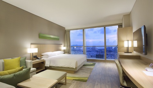 Ocean View King Bed