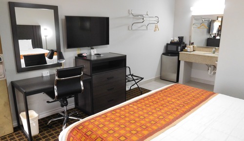 Standard Room, 1 King Bed, Non Smoking