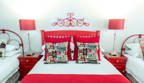 Deluxe Room (Quadruple)