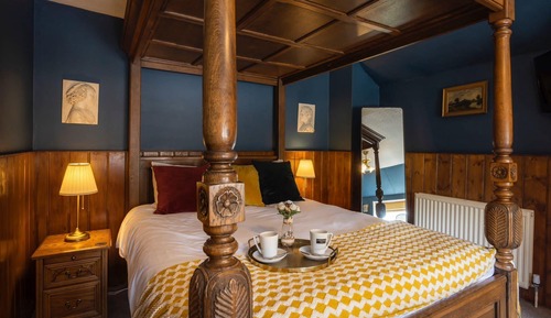 Superior Double Room, Ensuite (4 Poster Bed)