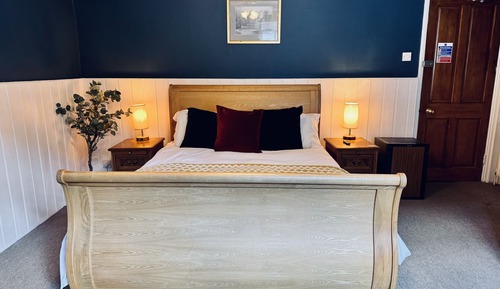 Superior Double Room, Ensuite (King Size Bedroom)