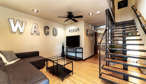Luxury Condo, 2 Bedrooms, Kitchen, Ground Floor