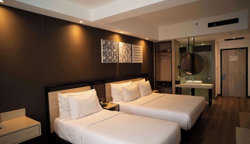 Family Room, Multiple Beds