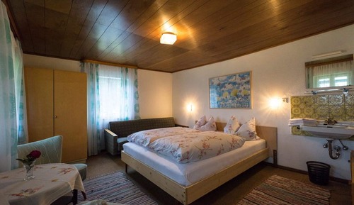 Standard Double Room, Shared Bathroom, Garden View