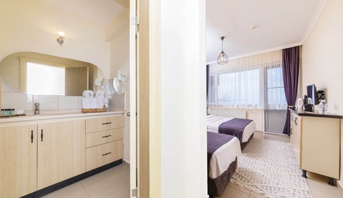 Kiraz Otel, Uc Kisilik Oda