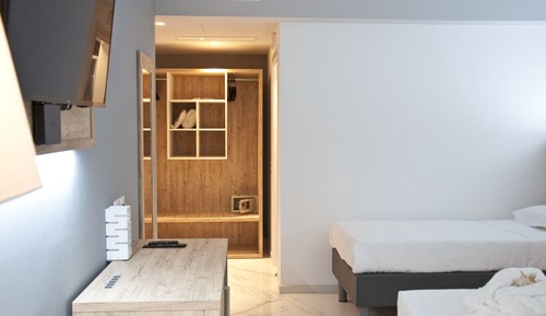 Comfort Triple Room, 1 Bedroom, Ensuite, Hill View