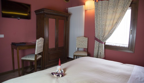 Standard Double or Twin Room, 1 Bedroom, Private Bathroom, Courtyard View