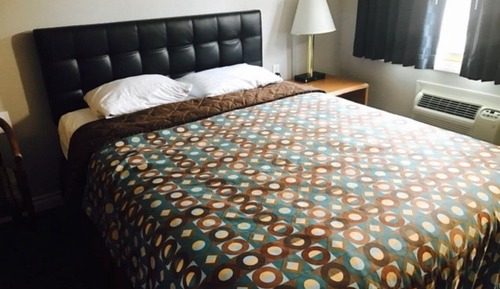 Standard Single Room, 1 Queen Bed