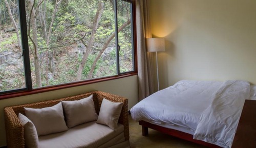 Mountain View King Suite with Balcony