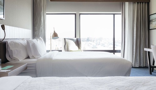 Deluxe Room, 2 Queen Beds, Accessible, Bathtub