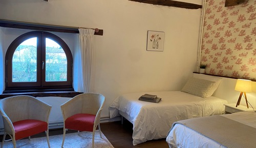 Twin Room (Rose)