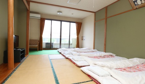 Standard Japanese-Style Room with Shared Bathroom, Smoking