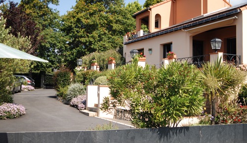 Comfort Double Room, Private Bathroom (Oasis)