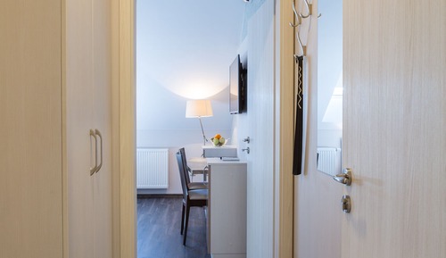 Deluxe Room (6)