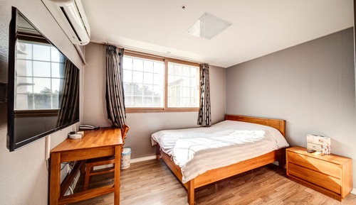 Standard Condo, 3 Bedrooms, Kitchen, Annex Building