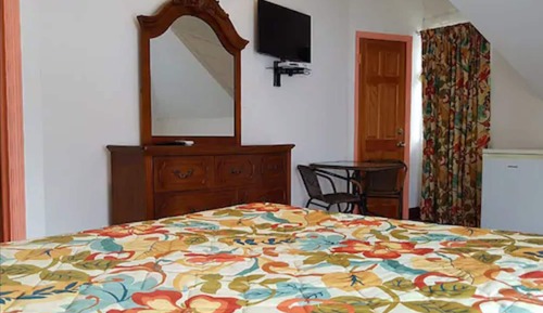 Deluxe Studio, 1 Queen Bed
