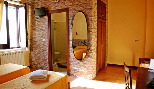 Deluxe Double or Twin Room