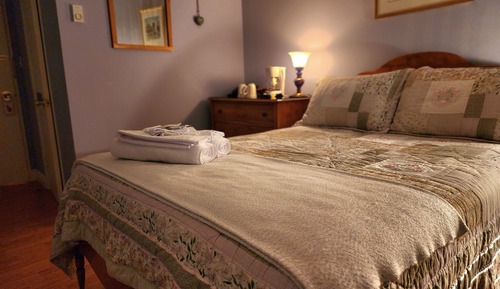 Basic Room, 1 Double Bed, Private Bathroom