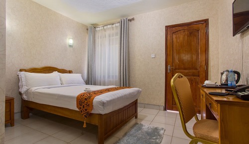 Standard Room, 1 Queen Bed