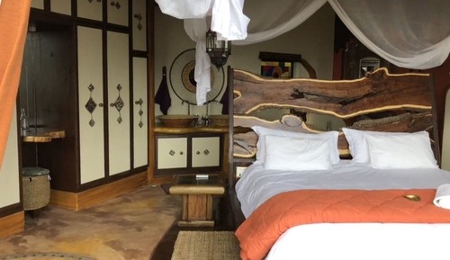 Honeymoon Suite