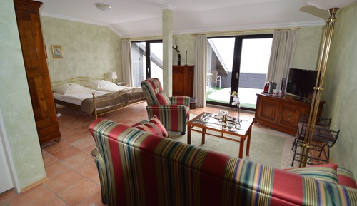 Suite, Private Bathroom