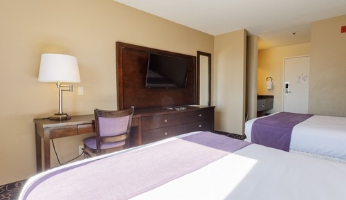Room, 2 Queen Beds, Non Smoking (East Side)