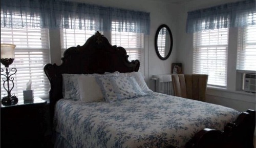 Standard Suite, Ensuite (Princess Kate's Suite 4/5)