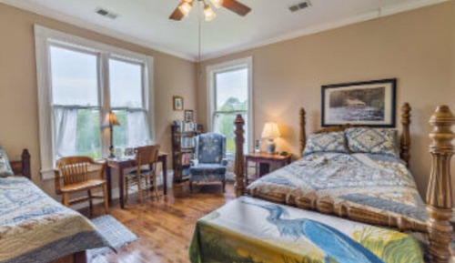 Room, Private Bathroom (Otter Creek Room)