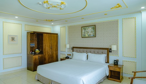 Premier Platinum King Room
