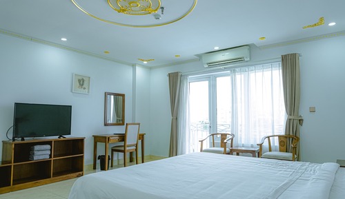 Sapphire Room