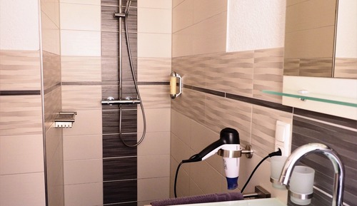 Standard Apartment, Ensuite