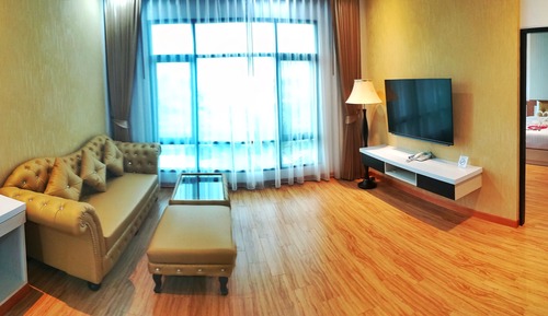 Deluxe Suite