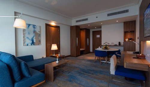 Superior Suite, Pool View